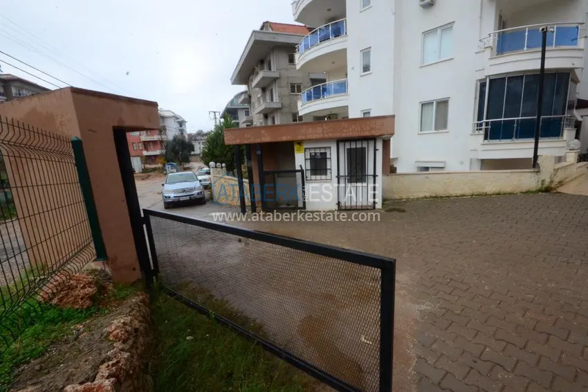 Квартира в Оба трехкомнатная с застекленным балконом  2 