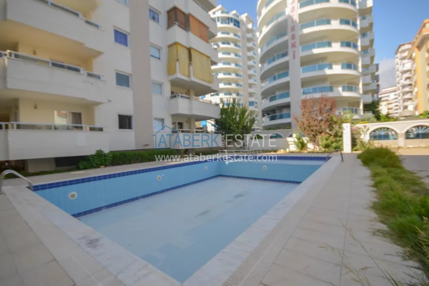 Квартира в Махмутларе с 3 спальнями в комфортабельном комплексе 2 