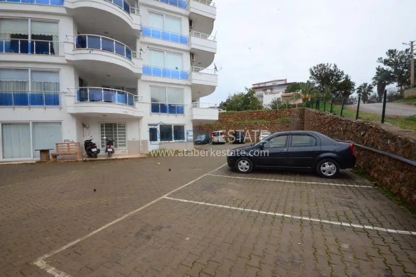 Квартира в Оба трехкомнатная с застекленным балконом  3 