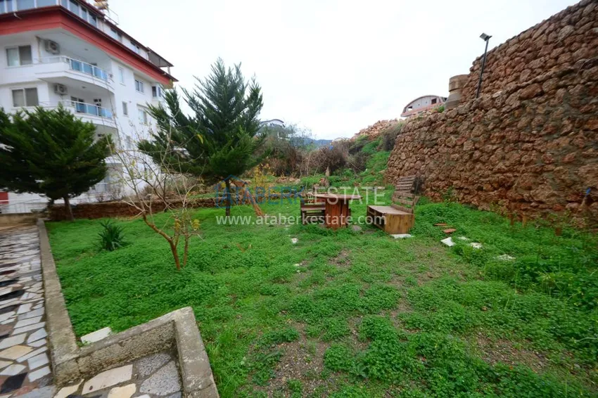 Квартира в Оба трехкомнатная с застекленным балконом  4 