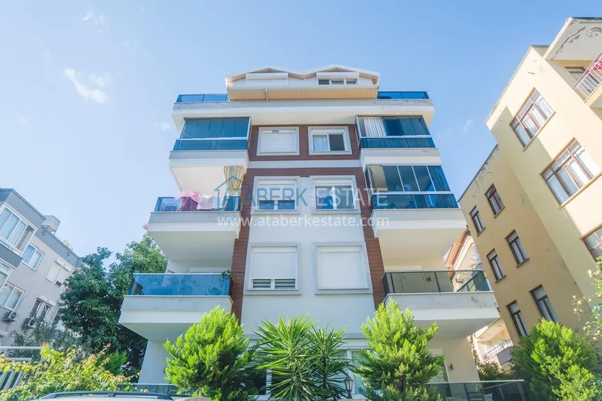 Квартира в Алании трехкомнатная в районе пляжа Клеопатра  1 