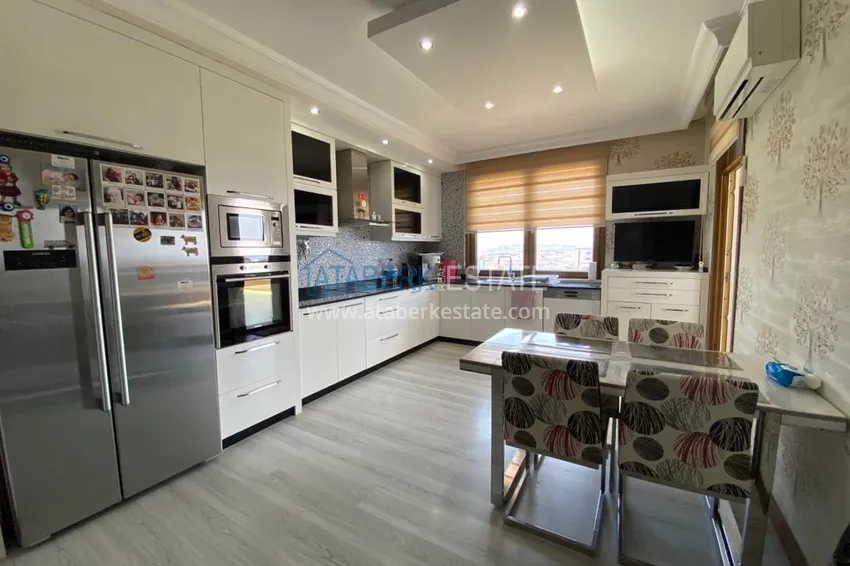 Приобрести Видовой пентхаус в Оба с отдельной кухней, мебелью и открытым видом на море и горы 6 