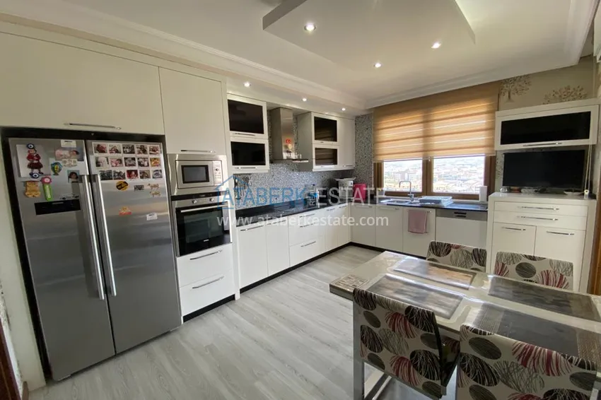 Приобрести Видовой пентхаус в Оба с отдельной кухней, мебелью и открытым видом на море и горы 7 