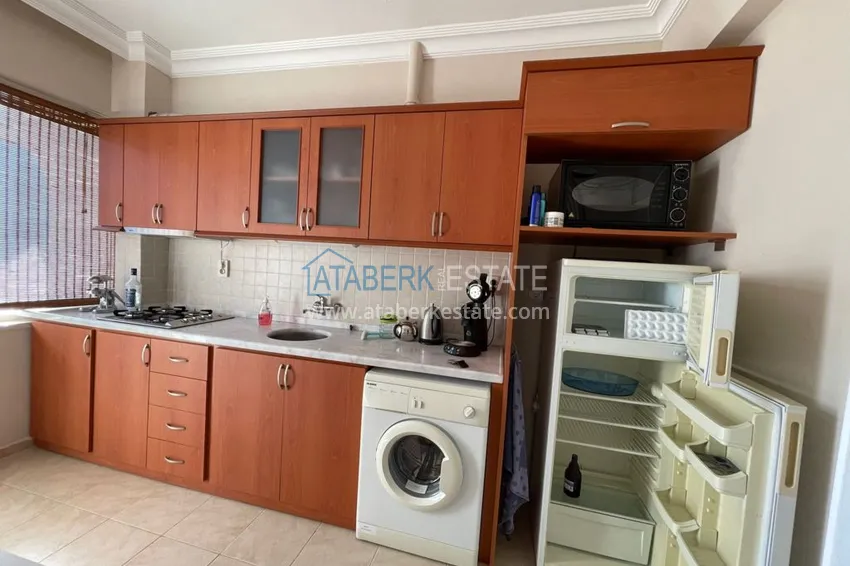 Приобрести Трехкомнатная квартира с мебелью на второй береговой линии в Махмутларе, Алания, 100 м2 11 