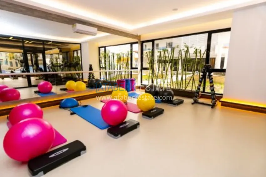 Видовой двухуровневый пентхаус с авторским интерьером в районе Махмутлар 10 