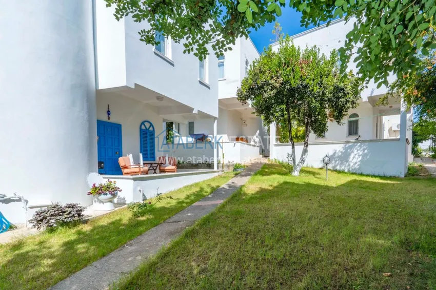 Двухэтажная квартира в районе Окурджалар в комплексе закрытого типа 9 