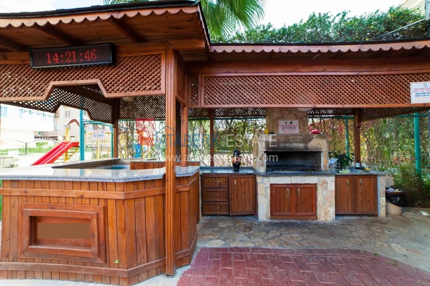 Квартира в Махмутларе меблированная с видом на горы и море в комплексе на первой линии 13 