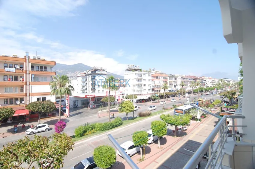 Квартира в центре Алании в 100 метрах от пляжа Клеопатра 1 