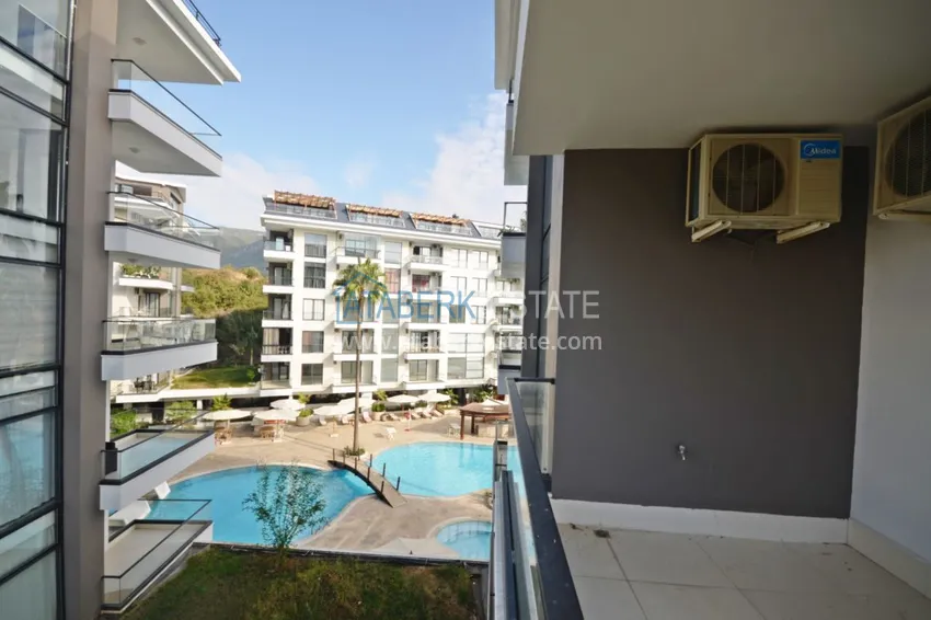 Приобрести Квартира в районе Кестель с мебелью в комплексе класса-люкс 17 