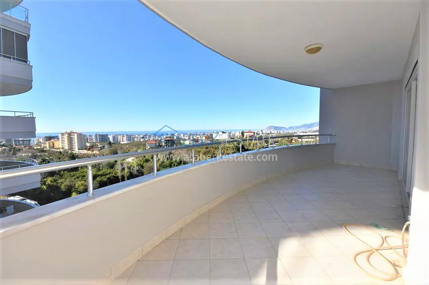 Приобрести Квартира в Махмутларе трехкомнатная с видом на море в благоустроенном комплексе 19 