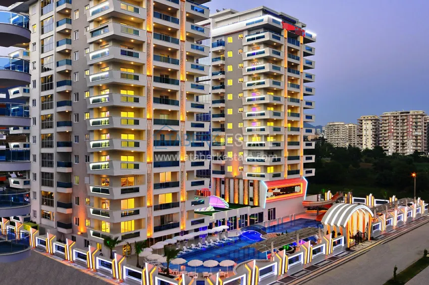 Квартира в Махмутларе, с мебелью в комплексе класса-люкс 1 