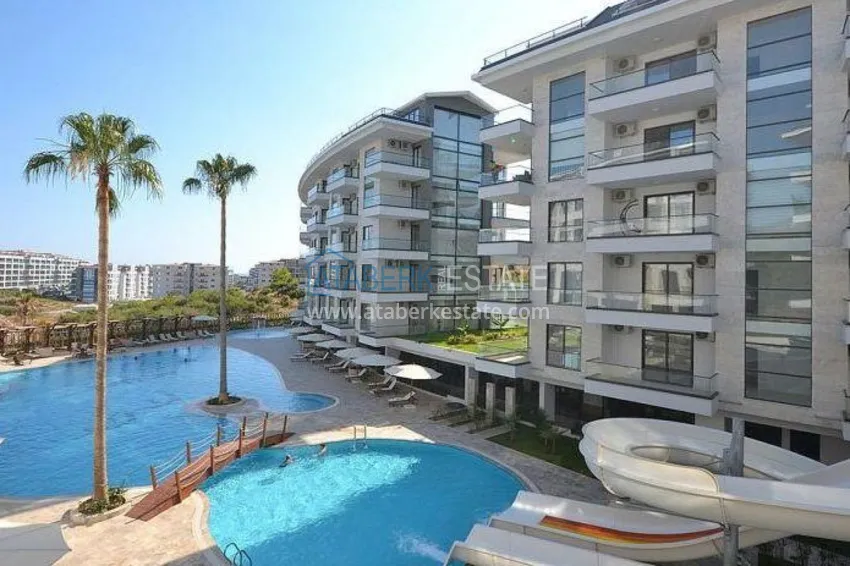 Квартира в районе Кестель с мебелью в комплексе класса-люкс 1 