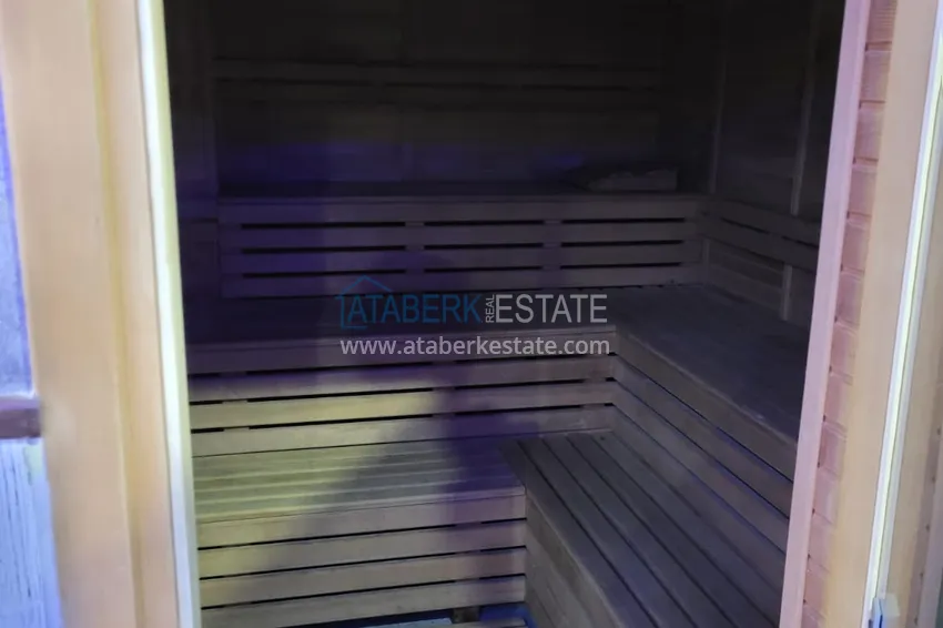 Квартира в Махмутларе меблированная с видом на горы и море в комплексе на первой линии 27 