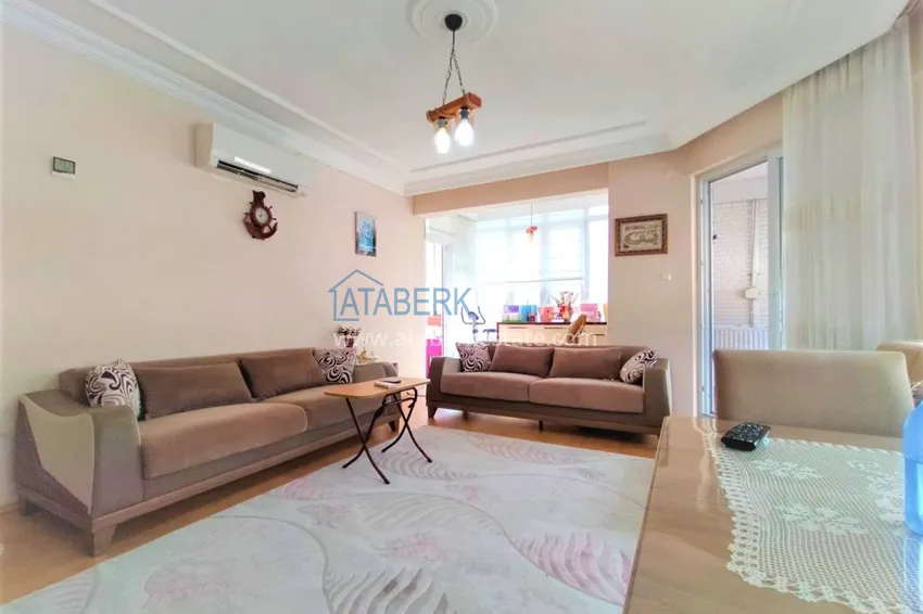 Приобрести Квартира в центре Алании, трехкомнатная с отдельной кухней 2 