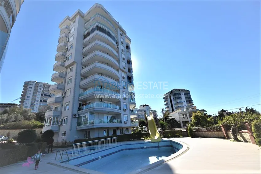 Квартира в Махмутларе трехкомнатная с видом на море в благоустроенном комплексе 2 