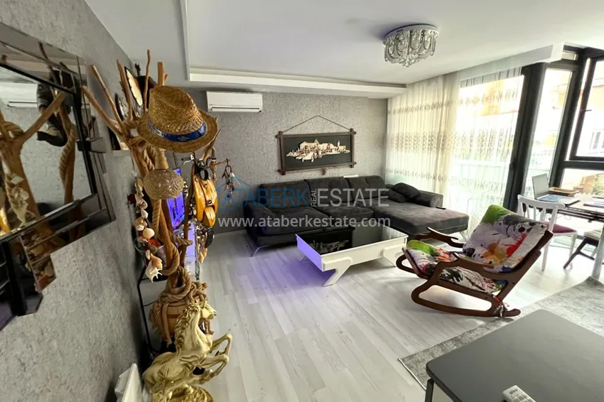 Приобрести Квартира в центре Алании, двухкомнатная с мебелью - район пляжа Клеопатра 3 