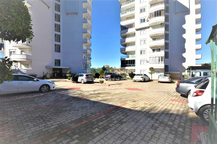 Квартира в Махмутларе трехкомнатная с видом на море в благоустроенном комплексе 3 