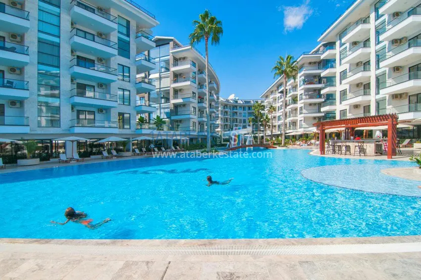 Квартира в районе Кестель с мебелью в комплексе класса-люкс 4 