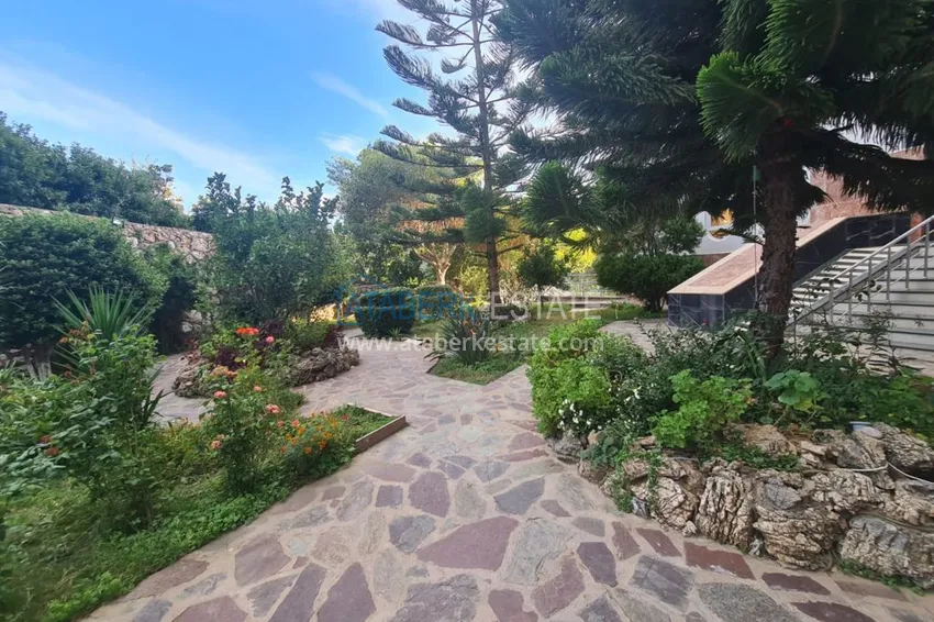 Квартира в Махмутларе с мебелью и видом на море и горы в жилом комплексе 8 