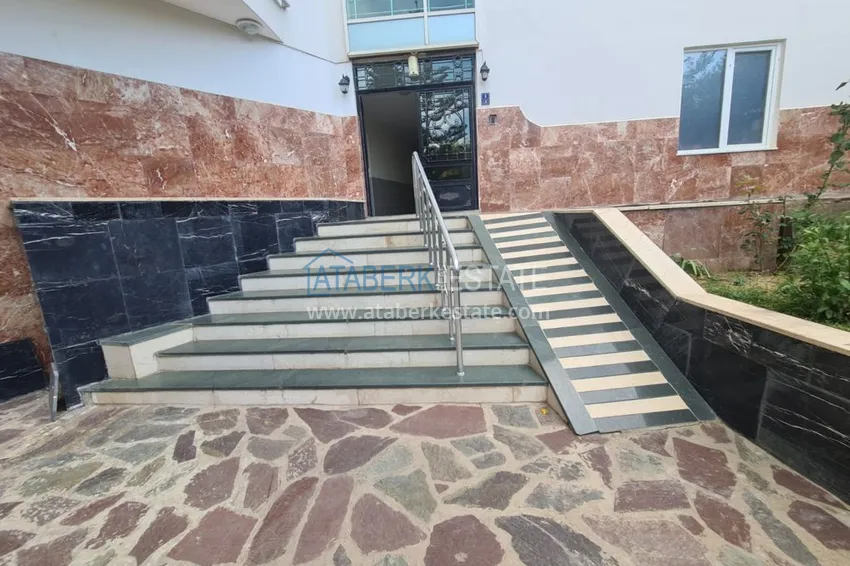 Квартира в Махмутларе с мебелью и видом на море и горы в жилом комплексе 12 