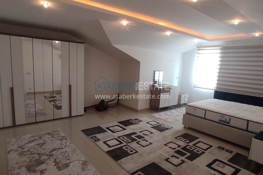 Приобрести Квартиры-пентхаусы в Алании с мебелью, район пляжа Клеопатра  12 