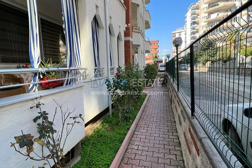 Квартира в Махмутларе трехкомнатная в жилом комплексе рядом с морем 10 