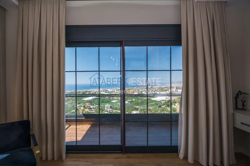 Приобрести Отдельно стоящая трехэтажная вилла в районе Кестель. С правом на гражданство!  13 