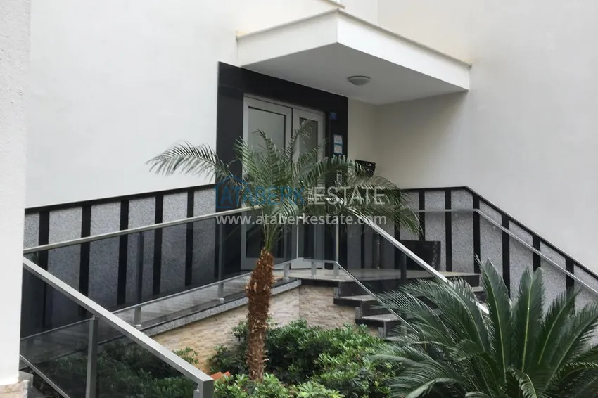 Квартиры-пентхаусы в Алании с мебелью, район пляжа Клеопатра  11 