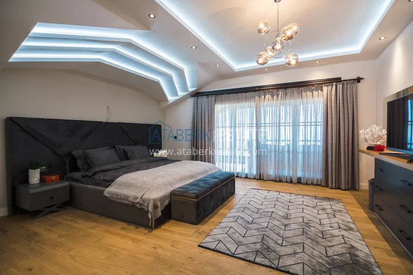 Приобрести Отдельно стоящая трехэтажная вилла в районе Кестель. С правом на гражданство!  14 