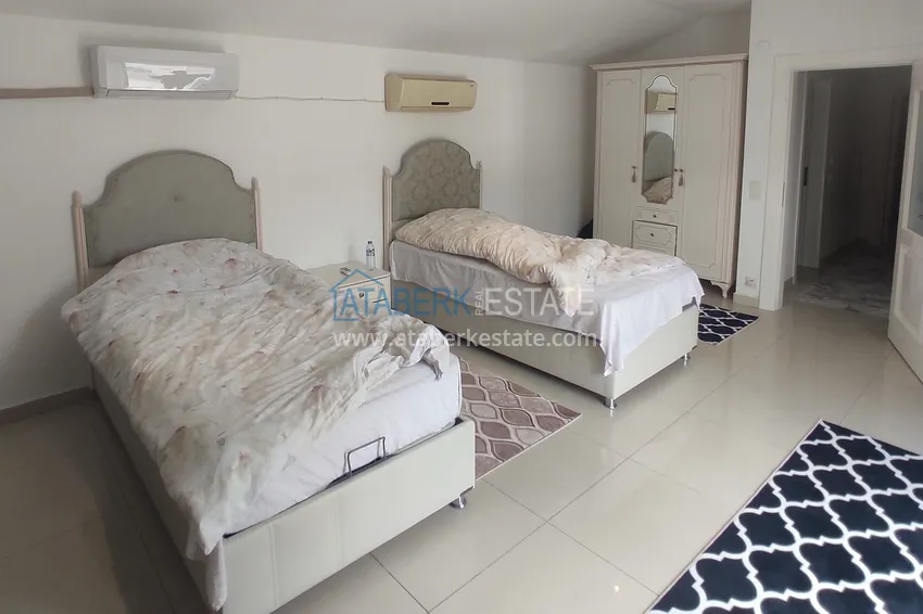 Приобрести Квартиры-пентхаусы в Алании с мебелью, район пляжа Клеопатра  14 