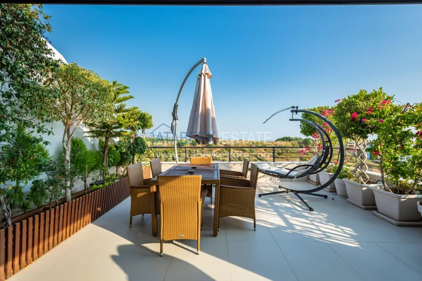 Приобрести Пентхаус-дуплекс в Кестеле меблированный с видом на море, горы и историческую крепость 15 