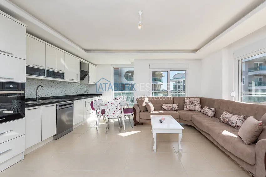 Приобрести Квартира трехкомнатная с мебелью и видом на море в Авсалларе  1 