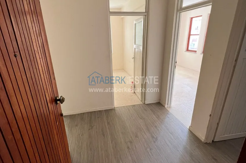 Приобрести Квартира в Махмутларе трехкомнатная в жилом комплексе рядом с морем 1 