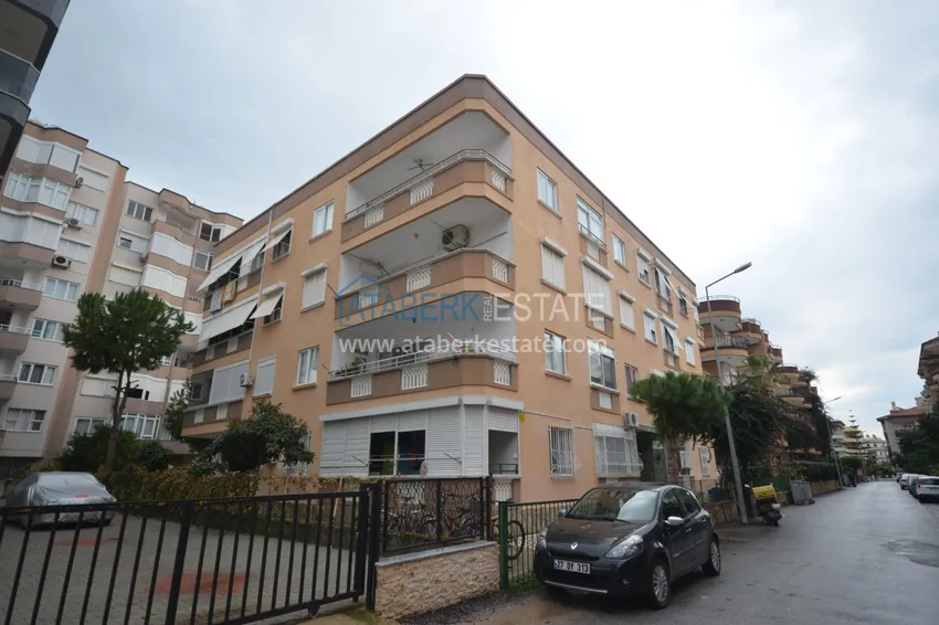 Квартира в Оба трехкомнатная в жилом доме городского типа  1 