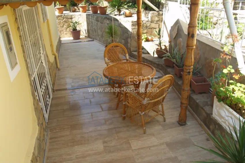 Приобрести Вилла в Алании, район Тюрклер с мебелью и бассейном на крыше 2 