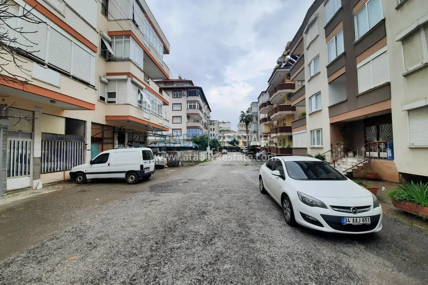 Квартира в центре Алании с мебелью в комплексе городского типа 3 