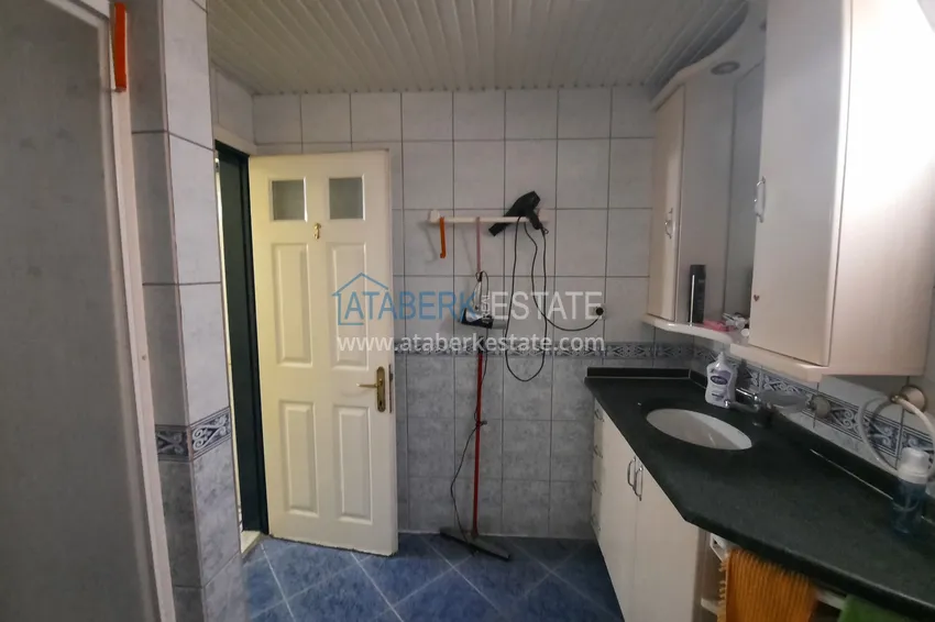 Приобрести Квартира в центре Алании с мебелью в комплексе городского типа 12 