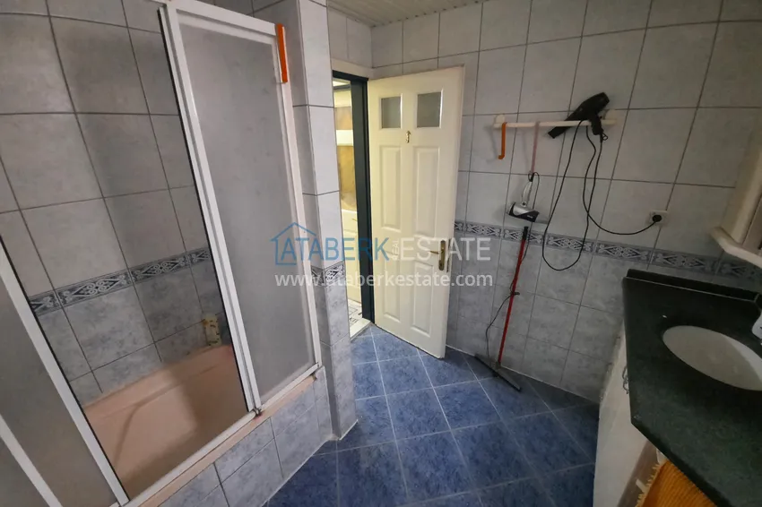 Приобрести Квартира в центре Алании с мебелью в комплексе городского типа 13 