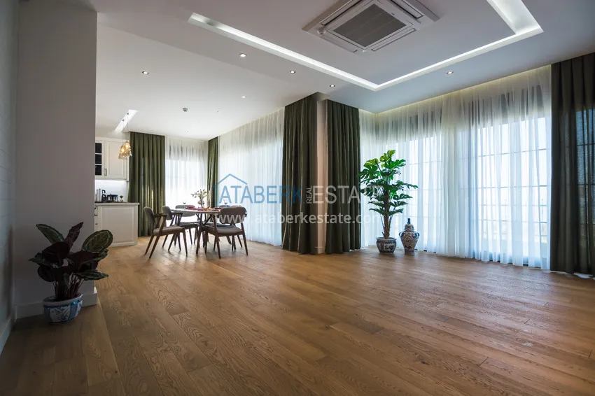 Приобрести Отдельно стоящая трехэтажная вилла в районе Кестель. С правом на гражданство!  3 