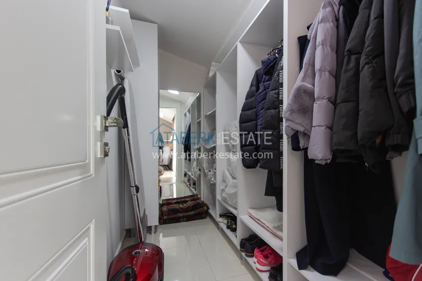 Приобрести Дуплекс в Махмутларе с мебелью и видом на море и горы в новом комплексе 37 