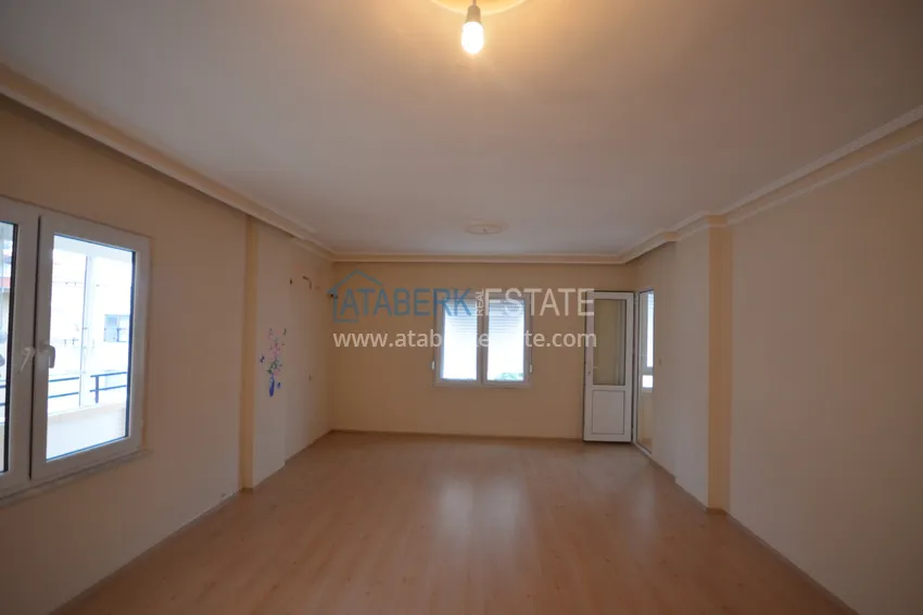 Приобрести Квартира в Оба трехкомнатная в жилом доме городского типа  6 