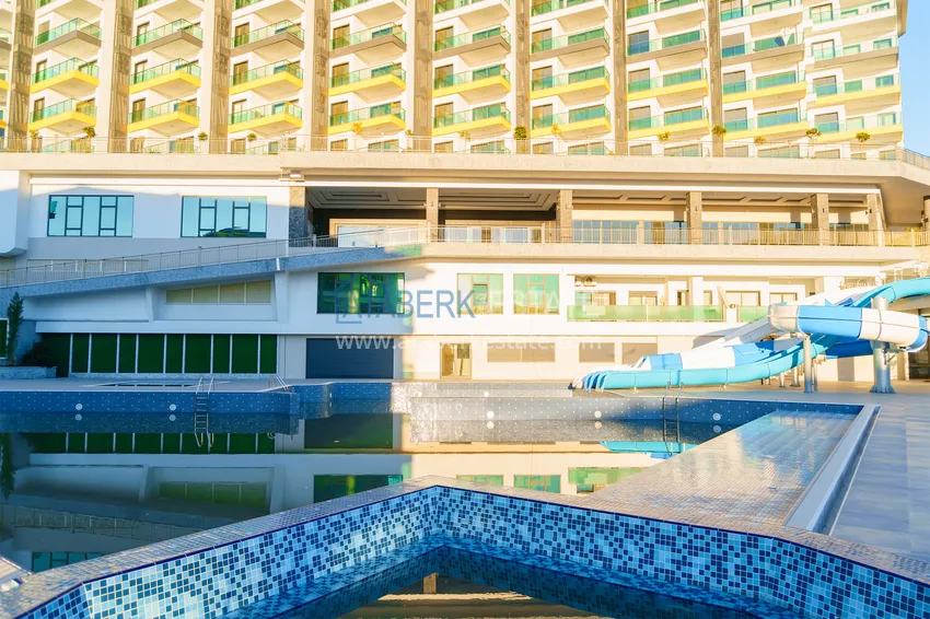 Квартира в Каргыджаке с новой мебелью в комплексе на первой береговой линии 4 