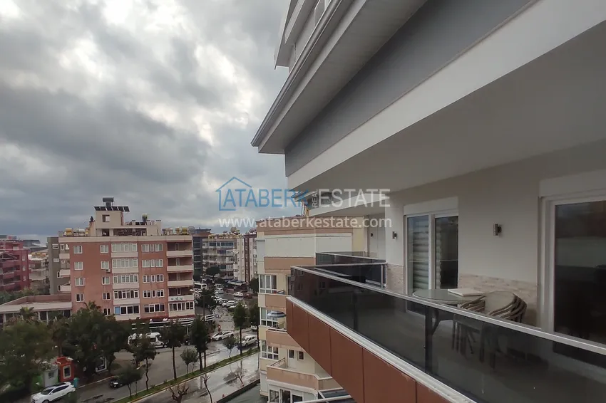 Приобрести Квартиры-пентхаусы в Алании с мебелью, район пляжа Клеопатра  6 