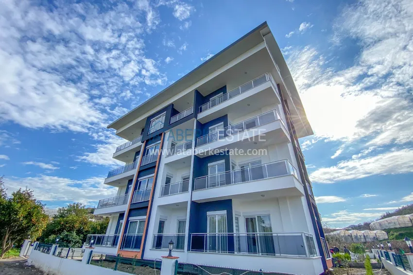 Квартиры и пентхаусы в районе Демирташ со стильным интерьером в новостройке 9 