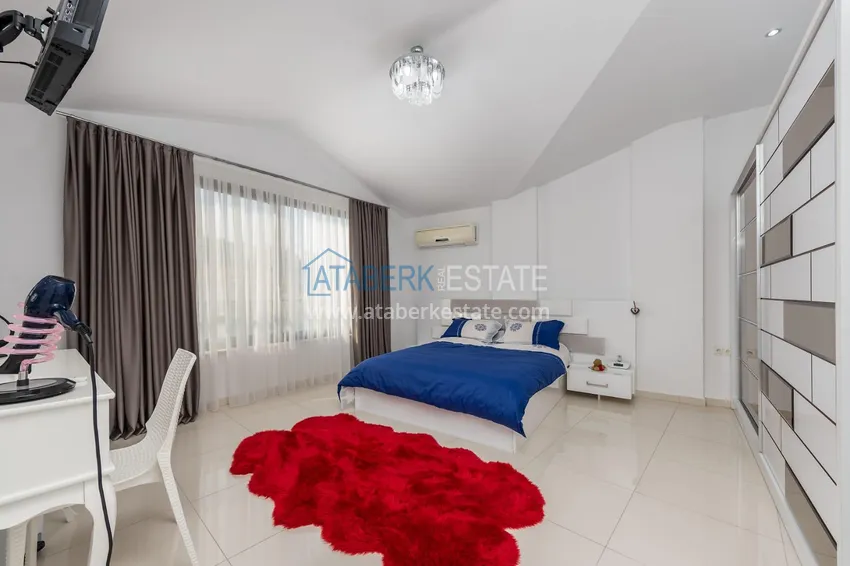 Приобрести Пентхаус-дуплекс в Кестеле меблированный с видом на море, горы и историческую крепость 6 