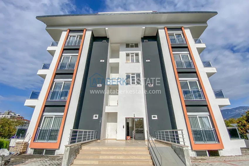 Квартиры и пентхаусы в районе Демирташ со стильным интерьером в новостройке 10 