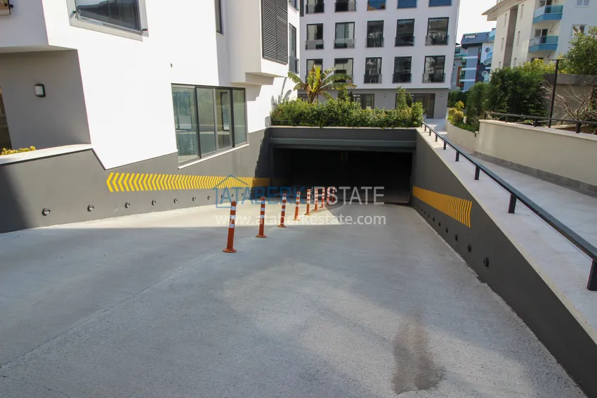 Офисное помещение в современном бизнес-центр в активном деловом районе города – Оба  10 