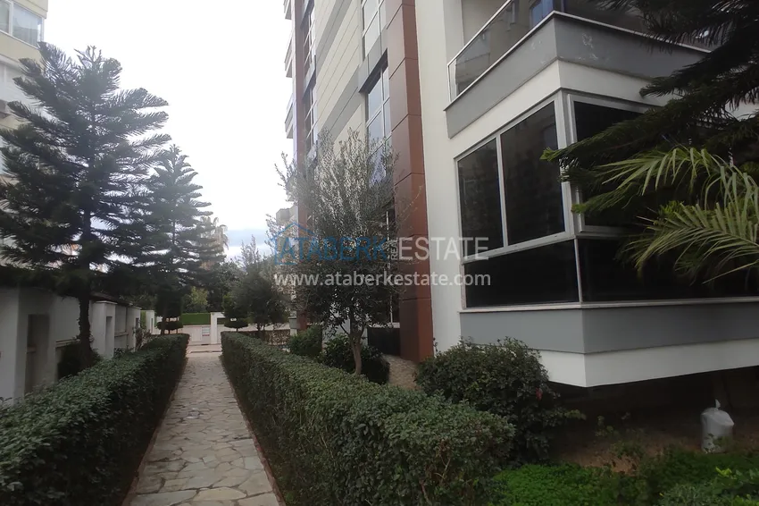 Квартиры-пентхаусы в Алании с мебелью, район пляжа Клеопатра  8 