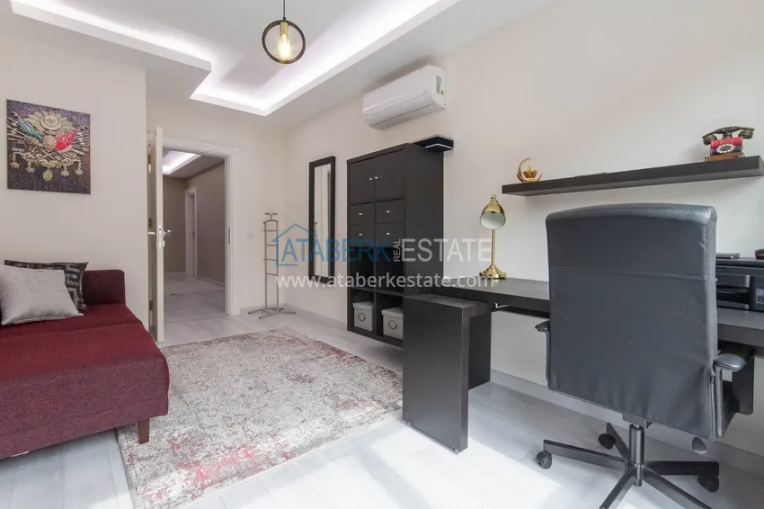 Приобрести Квартира в районе Махмутлар с мебелью и застекленными балконами в новом комплексе 13 