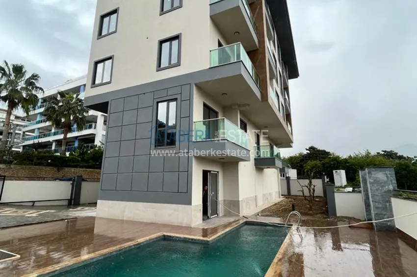 Квартиры в Оба двухкомнатные с чистовой отделкой в новом комплексе 1 